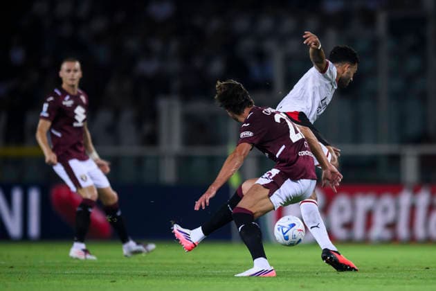 Torino FC v AC Milan - Serie A Goncalo Ramos of AC Milan competes for the ball with Cesare Casadei of Torino FC during the Serie A football match between Torino FC and AC Milan. Turin Italy Copyright: xNicolòxCampox