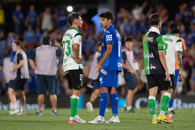 ESP: LaLiga EA Sports Getafe CF v Racing Santander Ivan Martin of Racing de Santander and Andres Martin of Getafe during LaLiga EA Sports between Getafe CF v Racing Santander played at Coliseum Stadium in Getafe on August 23, 2026 in Spain Spain Futbol *** ESP LaLiga EA Sports Getafe CF vs. Racing Santander: Ivan Martin of Racing Santander and Andres Martin of Getafe during the LaLiga EA Sports match between Getafe CF and Racing Santander, played at Coliseum Stadium in Getafe on August 23, 2026, in Spain. Spanish Soccer Copyright: xSergioxReyesx xAgenciaxLOFx