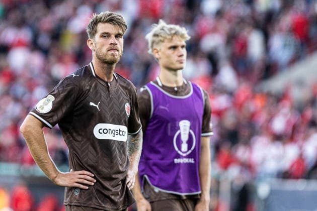 DFB-Pokal, 2026 2027, 1. Runde: Rot-Weiss Essen - FC St. Pauli; 23.08.2026 Marcus Mathisen (FC St. Pauli, 6) nach dem Spielende. DFB-Pokal, 2026 2027, 1. Runde: Rot-Weiss Essen - FC St. Pauli; Stadion an der Hafenstraße, Essen; 23.08.2026 DFB regulations prohibit any use of photographs as image sequences and or quasi video. *** DFB Cup, 2026–2027, First Round: Rot-Weiss Essen vs. FC St. Pauli, August 23, 2026; Marcus Mathisen, FC St. Pauli, 6 minutes after the end of the game; DFB Cup, 2026–2027, First Round: Rot-Weiss Essen vs. FC St. Pauli, Stadion an der Hafenstraße, Essen, August 23, 2026. DFB regulations prohibit any use of photographs as image sequences and or quasi-video. Copyright: xBEAUTIFULxSPORTS Buriakovx