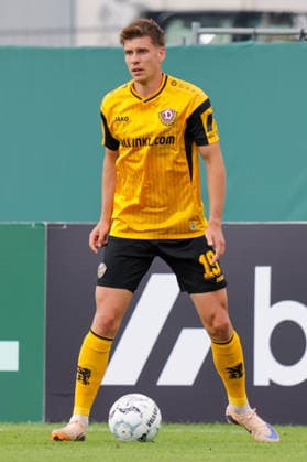 23.08.2026, xgrfx, Fussball DFB Pokal 1.Runde, SV Westfalia Rhynern - Dynamo Dresden v.l. Alexander Rossipal (Dynamo Dresden) (DFL DFB REGULATIONS PROHIBIT ANY USE OF PHOTOGRAPHS as IMAGE SEQUENCES and or QUASI-VIDEO) Münster *** August 23, 2026, xgrfx, Soccer DFB Cup First Round, SV Westfalia Rhynern vs. Dynamo Dresden, Alexander Rossipal (Dynamo Dresden). DFL and DFB regulations prohibit any use of photographs as image sequences and or quasi-video. Münster
