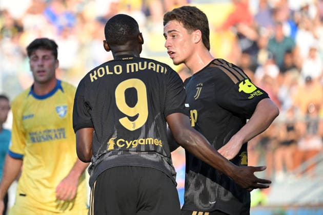 IPA87740350 - Randal Kolo Muani of Juventus and Kenan Yildiz of Juventus during the 2026–2027 Serie A match between Frosinone and Juventus at Benito Stirpe Stadium in Frosinone, Italy, on August 23, 2026. Mattia Vian  Copyright: xMattiaxVian IPAxSportx xx 87740350