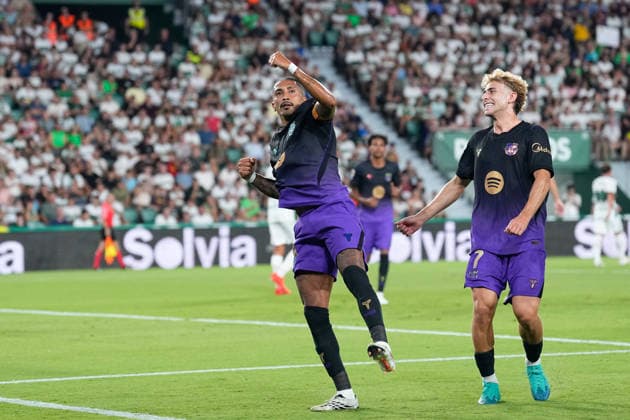 August 23, 2026, Elche, Elche, Spain: Raphinha Dias Belloli of FC Barcelona, Barca celebrates after scoring his team s first goal during the Spanish League, LaLiga EA Sports, football match played between Elche CF and FC Barcelona at Estadio Manuel Martinez Valero on August 23, 2026, in Elche, Spain. Elche Spain - ZUMAa181 20260823_zaa_a181_164 Copyright: xDennisxAgyemanx