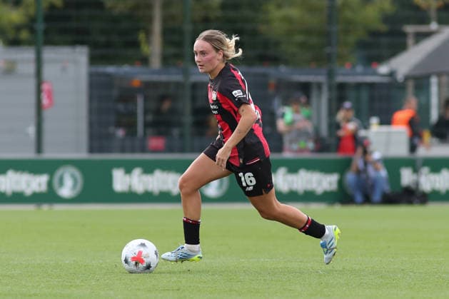 Google Pixel Frauen-Bundesliga, RB Leipzig - Bayer Leverkusen; 23.08.2026 Sofie Zdebel (16, Bayer Leverkusen). Fußball, Google Pixel Frauen-Bundesliga, Saison 2026 2027, 1. Spieltag: RB Leipzig vs. Bayer 04 Leverkusen am 23.08.2026, Trainingszentrum Cottaweg, Leipzig. DFB REGULATIONS PROHIBIT ANY USE OF PHOTOGRAPHS AS IMAGE SEQUENCES AND OR QUASI-VIDEO. *** Google Pixel Women s Bundesliga, RB Leipzig vs. Bayer Leverkusen, August 23, 2026, Sofie Zdebel, 16, Bayer Leverkusen Soccer, Google Pixel Women s Bundesliga, 2026–2027 Season, Matchday 1: RB Leipzig vs. Bayer 04 Leverkusen on August 23, 2026, Cottaweg Training Center, Leipzig. DFB regulations prohibit any use of photographs as image sequences and or quasi-video. Copyright: xBEAUTIFULxSPORTS JanxKaeferx