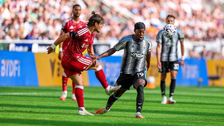 Newcastle United v Liverpool, Premier League Newcastle United forward Anthony Elanga (19) during the Premier League match between Newcastle United and Liverpool at St. James s Park, Newcastle, UK on 23 August 2026. Editorial use only DataCo restrictions apply See www.football-dataco.com , Copyright: xSimonxDaviesx PSI-24722-0143