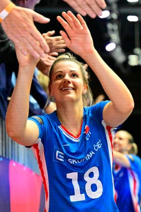 Czech Pavla Smidova greets fans after the Women s European Volleyball Championships Group B match Czech Republic vs Serbia, in Brno, Czech Republic, on August 23, 2026. (CTKxPhoto VaclavxSalek) CTKPhotoP2026082306037  CTKPhotoP2026082306037