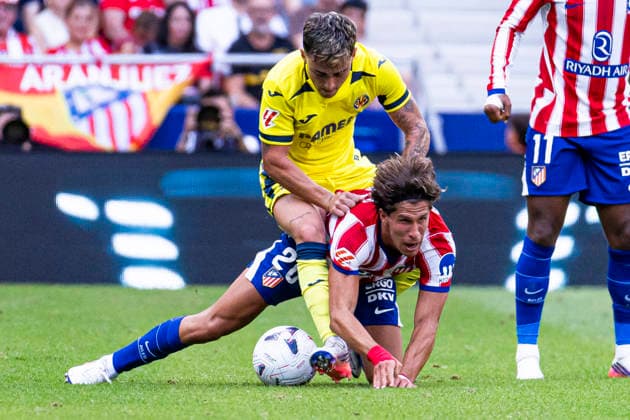 ESP: Atletico de Madrid v Villarreal CF La Liga EA Sports Giuliano Simeone of Atletico de Madrid recieves a foul from Alberto Moleiro of Villarreal during La Liga EA Sports match between Atletico de Madrid and Villarreal CF at Estadio Riyadh Air Metropolitano on August 23, 2026 in Madrid, Spain. Madrid Madrid Spain Football *** ESP Atlético de Madrid vs. Villarreal CF La Liga EA Sports Giuliano Simeone of Atlético de Madrid is fouled by Alberto Moleiro of Villarreal during a La Liga EA Sports match between Atlético de Madrid and Villarreal CF at Estadio Riyadh Air Metropolitano on August 23, 2026 in Madrid, Spain Madrid Madrid Spain Soccer Copyright: xAlejandroxMatiasx