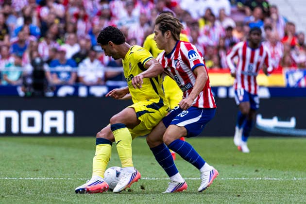 ESP: Atletico de Madrid v Villarreal CF La Liga EA Sports Kang In Lee of Atletico de Madrid fights for the ball against Ayoze Perez of Villarreal during La Liga EA Sports match between Atletico de Madrid and Villarreal CF at Estadio Riyadh Air Metropolitano on August 23, 2026 in Madrid, Spain. Madrid Madrid Spain Football *** ESP Atlético de Madrid vs. Villarreal CF La Liga EA Sports Kang In Lee of Atlético de Madrid battles for the ball against Ayoze Pérez of Villarreal during the La Liga EA Sports match between Atlético de Madrid and Villarreal CF at Estadio Riyadh Air Metropolitano on August 23, 2026 in Madrid, Spain Madrid Madrid Spain Soccer Copyright: xAlejandroxMatiasx