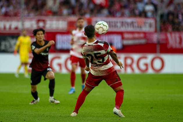 23.08.2026, GER, Fussball, Herren, DFB Pokal , Saison 2026 2027, Fortuna Düsseldorf - SC Freiburg Matthias Zimmermann (F95) in Aktion am Ball, Einzelaktion *** August 23, 2026, GER, Soccer, Men s, DFB Cup, 2026–2027 Season, Fortuna Düsseldorf vs. SC Freiburg: Matthias Zimmermann (F95) in action with the ball, solo play Copyright: xSvenxHanischx
