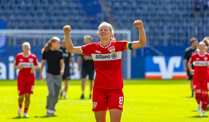 23.08.26 Frauen TSG 1899 Hoffenheim - VfB Stuttgart Deutschland, Stuttgart, 23.08.2026, Fussball, Frauen, Bundesliga, Saison 2026 2027, TSG 1899 Hoffenheim - VfB Stuttgart: Maximiliane Rall (VfB Stuttgart); Schlussjubel. *** August 23, 2026 Women s TSG 1899 Hoffenheim vs. VfB Stuttgart Germany, Stuttgart, August 23, 2026, Soccer, Women s, Bundesliga, 2026–2027 Season, TSG 1899 Hoffenheim vs. VfB Stuttgart, Maximiliane Rall (VfB Stuttgart), celebration at the final whistle