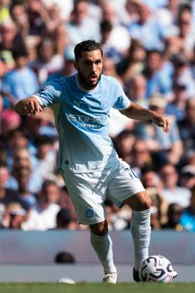Rayan Cherki of Manchester City dribbles with the ball at his feet Manchester City v Bournemouth, Premier League, Football, Etihad Stadium, Manchester, UK - 23 Aug 2026Manchester Etihad Stadium United Kingdom EDITORIAL USE ONLY No use with unauthorised audio, video, data, fixture lists, club league logos or live services. Online in-match use limited to 120 images, no video emulation. No use in betting, games or single club league player publications.  Copyright: xWiredxPhotos Shutterstockx 17113667ep