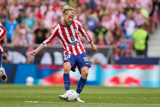Morten Hjulmand (Atletico de Madrid) controls the ball during the LaLiga EA Sports match between Club AtlÃ tico de Madrid and Villarreal CF at Riyadh Air Metropolitano on August 23, 2026 in Madrid, Spain. (Photo by Manu Reino DeFodi Images) - *** Morten Hjulmand of Atlético de Madrid controls the ball during the LaLiga EA Sports match between Club Atlético de Madrid and Villarreal CF at Riyadh Air Metropolitano on August 23, 2026, in Madrid, Spain. Photo by Manu Reino, DeFodi Images