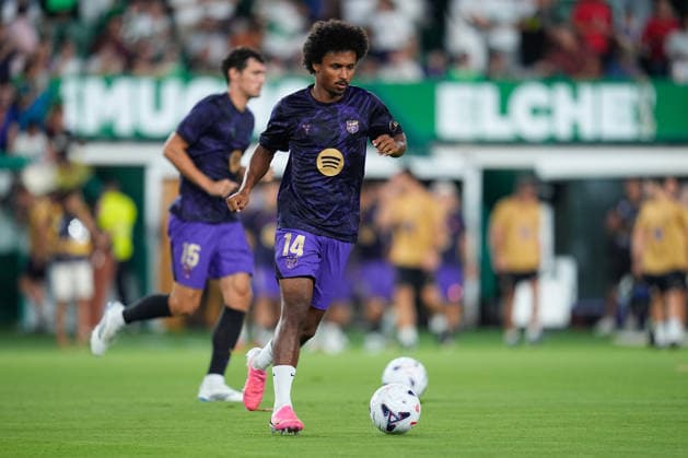August 23, 2026, Elche, Elche, Spain: Karim Adeyemi of FC Barcelona, Barca warms up during the Spanish League, LaLiga EA Sports, football match played between Elche CF and FC Barcelona at Estadio Manuel Martinez Valero on August 23, 2026, in Elche, Spain. Elche CF V FC Barcelona - LaLiga EA Sports  - ZUMAa181 20260823_zaa_a181_195 Copyright: xDennisxAgyemanx