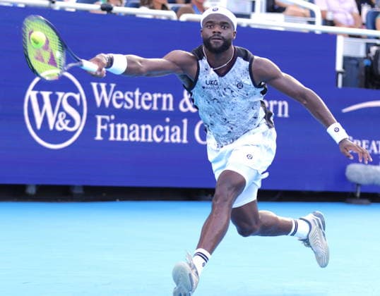 Cincinatti Open tennis tournament Frances Tiafoe of the USA in action against Arthur Fils of France during their final match of the Cincinnati Open tennis tournament in Cincinnati, Ohio, USA, 23 August 2026. CINCINNATI OHIO UNITED STATES  Copyright: xMARKxLYONSx