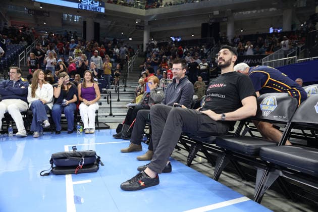 CHICAGO, USA - August 23: Enes Kanter Freedom attends the WNBA, Basketball Damen, USA game between the Chicago Sky and Indiana Fever at Wintrust Arena on Saturday, August 8 in Chicago, USA  Copyright: xShainaxBenhiyoun SPPx Sportspressphoto_SPR214303