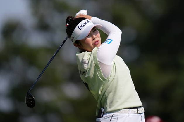 August 23, 2026, Edmonton, Ab, CANADA: Miyu Yamashita, of Japan, watches her tee shot on the fifth hole during the final round at the LPGA, Golf Damen CPKC Canadian Women s Open golf tournament, in Edmonton, on Sunday, Aug. 23, 2026. Canada News - August 23, 2026  - ZUMAc35_ 20260823_zaf_c35_046 Copyright: xDarrylxDyckx