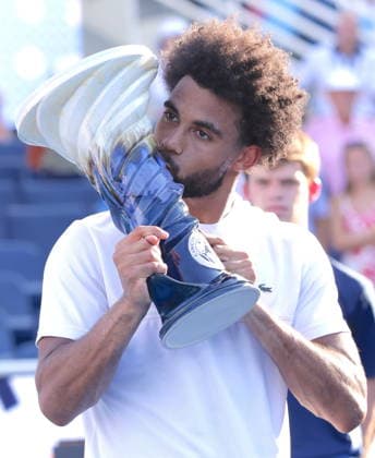 Cincinatti Open tennis tournament Arthur Fils of France kisses the Rookwood trophy after defeating Frances Tiafoe of the USA after their final match of the Cincinnati Open tennis tournament in Cincinnati, Ohio, USA, 23 August 2026. CINCINNATI OHIO UNITED STATES  Copyright: xMARKxLYONSx