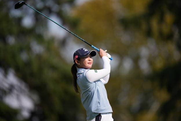 August 23, 2026, Edmonton, Ab, CANADA: Yuri Yoshida, of Japan, watches her tee shot on the fifth hole during the final round at the LPGA, Golf Damen CPKC Canadian Women s Open golf tournament, in Edmonton, on Sunday, Aug. 23, 2026. Canada News - August 23, 2026  - ZUMAc35_ 20260823_zaf_c35_054 Copyright: xDarrylxDyckx