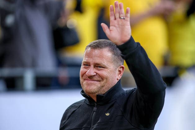 22.08.2026, Fußball, Borussia Dortmund - FC Bayern München, Signal Iduna Park, Saison 2026 2027: Sportvorstand Max Eberl (FC Bayern München me) lachend Fröhlich Freude DFB regulations prohibit any use of photographs as image sequences and or quasi-video. Nordrhein-Westfalen Deutschland *** August 22, 2026, Soccer, Borussia Dortmund vs. FC Bayern Munich, Signal Iduna Park, 2026–2027 Season; Sports Director Max Eberl, FC Bayern Munich, laughing, happy, joy; DFB regulations prohibit any use of photographs as image sequences and or quasi-video; North Rhine-Westphalia, Germany