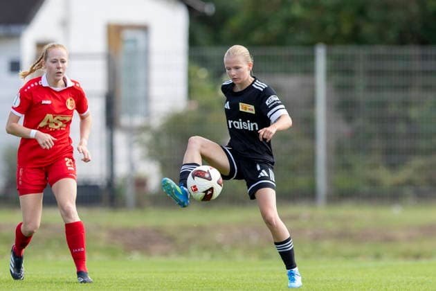 Regionalliga Nordost Frauen: 1. FFV Erfurt vs. 1. FC Union Berlin II; Erfurt; 23.08.2026 Megan Reichenbach ( 7; 1. FC Union Berlin II) Regionalliga Nordost Frauen: 1. FFV Erfurt vs. 1. FC Union Berlin II; Sportforum Johannesplatz Erfurt; 23.08.2026 *** Northeast Regional League Women s 1: FFV Erfurt vs. 1 FC Union Berlin II Erfurt, August 23, 2026 Megan Reichenbach 7 1 FC Union Berlin II Northeast Regional League Women s 1: FFV Erfurt vs. 1 FC Union Berlin II Sportforum Johannesplatz, Erfurt, August 23, 2026 Copyright: xBEAUTIFULxSPORTS Duehringx