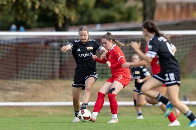 Regionalliga Nordost Frauen: 1. FFV Erfurt vs. 1. FC Union Berlin II; Erfurt; 23.08.2026 Emily Nüßner ( 13; 1. FFV Erfurt) gegen Therese Goldmann ( 2; 1. FC Union Berlin II) Regionalliga Nordost Frauen: 1. FFV Erfurt vs. 1. FC Union Berlin II; Sportforum Johannesplatz Erfurt; 23.08.2026 *** Northeast Regional League Women s Division 1: FFV Erfurt vs. 1 FC Union Berlin II, Erfurt, August 23, 2026; Emily Nüßner (13) of FFV Erfurt vs. Therese Goldmann (2) of 1 FC Union Berlin II; Northeast Regional League Women s Division 1: FFV Erfurt vs. 1 FC Union Berlin II Sportforum Johannesplatz, Erfurt, August 23, 2026 Copyright: xBEAUTIFULxSPORTS Duehringx