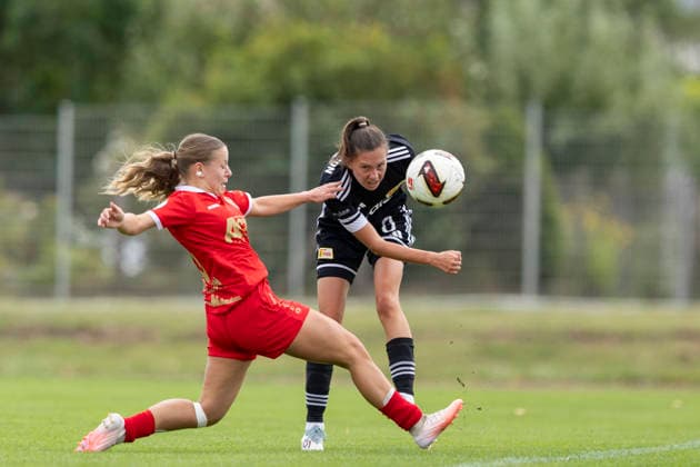 Regionalliga Nordost Frauen: 1. FFV Erfurt vs. 1. FC Union Berlin II; Erfurt; 23.08.2026 Kira Hasenbein ( 15; 1. FFV Erfurt) gegen Louisa Kähler ( 8; 1. FC Union Berlin II) Regionalliga Nordost Frauen: 1. FFV Erfurt vs. 1. FC Union Berlin II; Sportforum Johannesplatz Erfurt; 23.08.2026 *** Northeast Regional League Women s Division 1: FFV Erfurt vs. 1 FC Union Berlin II, Erfurt, August 23, 2026. Kira Hasenbein (15) of FFV Erfurt vs. Louisa Kähler (8) of 1 FC Union Berlin II. Northeast Regional League Women s Division 1: FFV Erfurt vs. 1 FC Union Berlin II Sportforum Johannesplatz, Erfurt, August 23, 2026 Copyright: xBEAUTIFULxSPORTS Duehringx