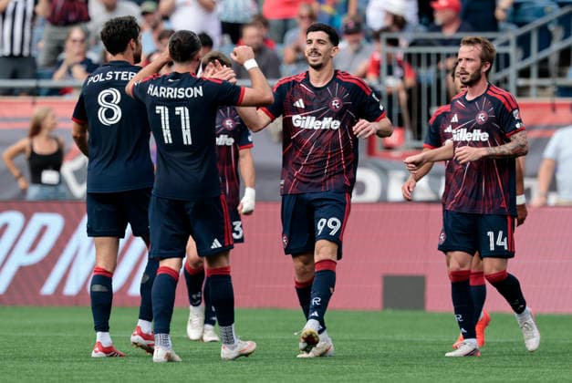 FOXBOROUGH, MA - AUGUST 23: Dor Turgeman 99 of the New England Revolution accepts congratulations after scoring during a match between the New England Revolution and New York City FC on August 23, 2026, at Gillette Stadium in Foxborough, Massachusetts. (Photo by Fred Kfoury III Icon Sportswire) SOCCER: AUG 23 MLS, Fussball Herren, USA New England Revolution vs New York City FC EDITORIAL USE ONLY Icon482260823025