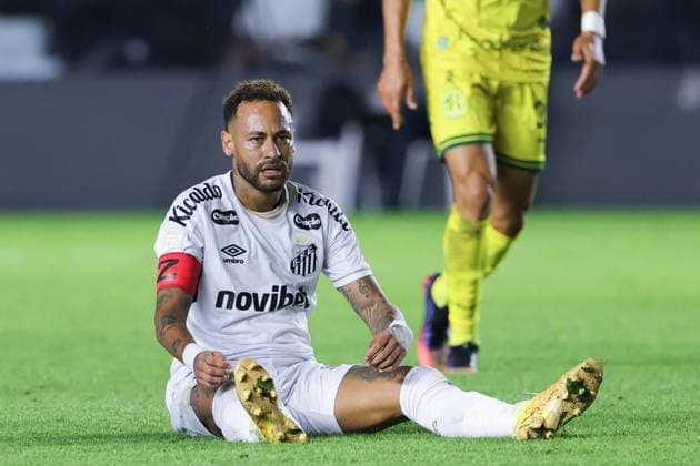 SANTOS, BRAZIL - AUGUST 23: Neymar of Santos reacts during a Brasileirao 2026 match between Santos and Mirassol at Vila Belmiro Stadium on August 23, 2026 in Santos, Brazil (Photo by Leo Barrilari Sports Press Photo SPP)  Copyright: xSportsxPressxPhotox Sportspressphoto_SPR214335