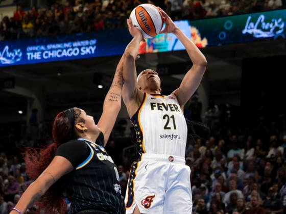 CHICAGO, IL - AUGUST 23: Makayla Timpson 21 of the Indiana Fever shoots the ball during the regular season WNBA, Basketball Damen, USA game between the Indiana Fever and the Chicago Sky on August 23, 2026 at the Wintrust Arena in Chicago, Illinois. (Photo by Joseph Weiser Icon Sportswire) WNBA: AUG 23 Indiana Fever at Chicago Sky EDITORIAL USE ONLY Icon260823027