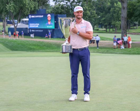 PGA, Golf Herren 2026: BMW Championship Aug 23 AUG 23, 2026: Wyndham Clark of the United States was presented with the BMW Championship trophy during the final round of the BMW Championship at Bellerive Country Club in St. Louis, Missouri. Roman Puno CSM (Credit Image: Â Roman Puno Cal Media) St. Louis Missouri United States EDITORIAL USE ONLY Copyright: xx ZUMA-20260823_zma_c04_171.jpg RomanxPunox csmphotothree514599