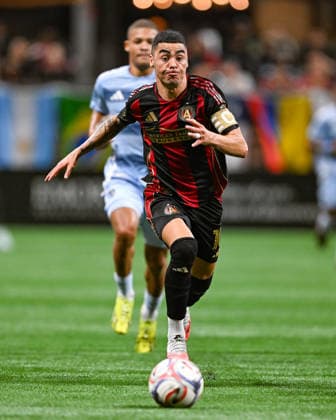 ATLANTA, GA - AUGUST 23: Miguel Almiron 10 of Atlanta dribbles during the MLS, Fussball Herren, USA match between Sporting Kansas City and Atlanta United FC on August 23rd, 2026 at Mercedes-Benz Stadium in Atlanta, GA. (Photo by Rich von Biberstein Icon Sportswire) SOCCER: AUG 23 MLS Atlanta United vs Sporting Kansas City EDITORIAL USE ONLY Icon260823039