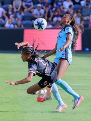 August 23, 2026, Los Angeles, California, USA: Jordynn Dudley 2 of the NJ NY Gotham FC fouls Ary Borges 8 of the Angel City FC during their regular season NWSL game on Sunday August 23, 2026 at the BMO Stadium in Los Angeles, California. ACFC tie with NJ NY Gotham FC, 0-0. ARIANA RUIZ PI Los Angeles USA - ZUMAp124 20260823_zaa_p124_002 Copyright: xArianaxRuizx