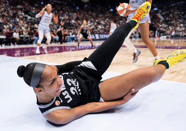 August 23, 2026, Vancouver, Bc, CANADA: Las Vegas Aces A ja Wilson (22) reacts after a made basket during the first half of a WNBA, Basketball Damen, USA basketball game, in Vancouver, on Sunday Aug. 23, 2026. Canada News - August 23, 2026  - ZUMAc35_ 20260823_zaf_c35_187 Copyright: xJacobxMallarix
