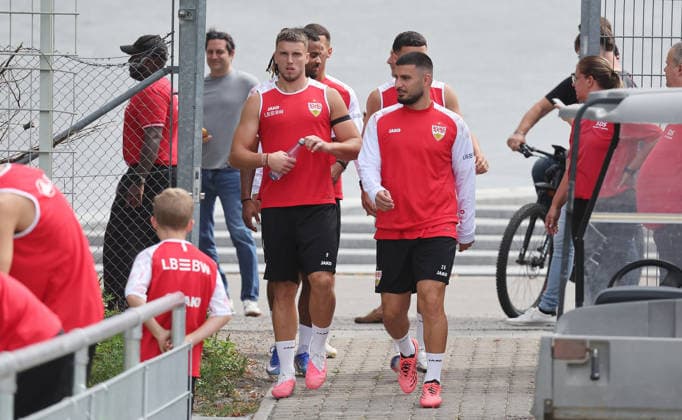 Stuttgart , Fußball Training VfB Stuttgart , Deniz Undav *** Stuttgart, VfB Stuttgart Soccer Practice, Deniz Undav