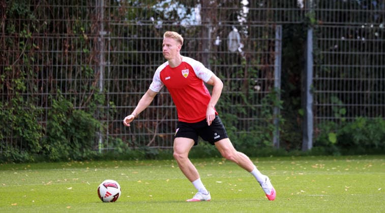 24.08.26 VfB Stuttgart Training Deutschland, Stuttgart, 24.08.2026, Fussball, Bundesliga, Saison 2026 2027, VfB Stuttgart Training: Chris Führich. *** August 24, 2026 VfB Stuttgart Training Germany, Stuttgart, August 24, 2026, Soccer, Bundesliga, 2026–2027 Season, VfB Stuttgart Training Chris Führich