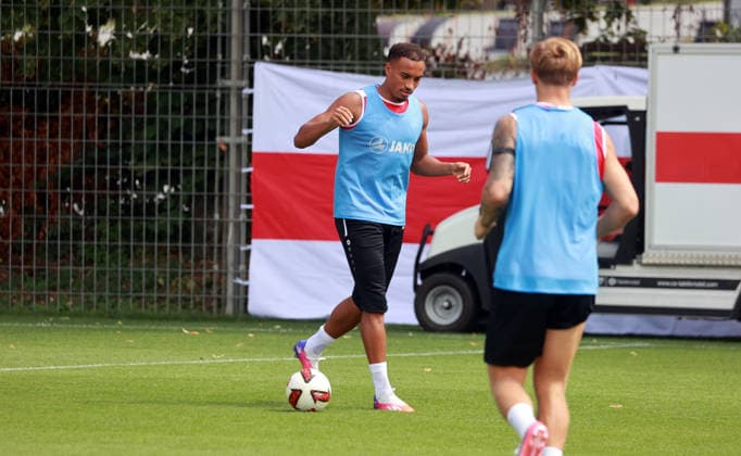 24.08.26 VfB Stuttgart Training Deutschland, Stuttgart, 24.08.2026, Fussball, Bundesliga, Saison 2026 2027, VfB Stuttgart Training: Jamie Leweling. *** August 24, 2026 VfB Stuttgart Practice Germany, Stuttgart, August 24, 2026, Soccer, Bundesliga, 2026–2027 Season, VfB Stuttgart Practice Jamie Leweling