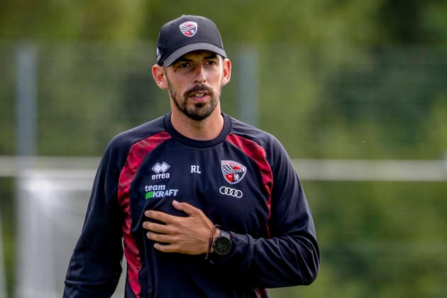 Ingolstadt, Deutschland 24. August 2026: 3. Liga - 2026 2027 - FC Ingolstadt 04 - Training Im Bild: Athletik- und Rehatrainer Raphael Lopez (FCI) Trainingsgelände Audi Sportpark Bayern *** Ingolstadt, Germany, August 24, 2026; 3. Liga 2026–2027; FC Ingolstadt 04; Training; Pictured: Strength and Conditioning and Rehab Coach Raphael Lopez; FCI Training Facility; Audi Sportpark Bayern Copyright: xFotostandx xSchäferx