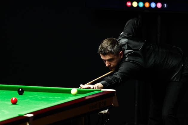 (260824) -- WUHAN, Aug. 24, 2026 -- Mark Selby competes during a round 2 match between Mark Selby of England and Fan Zhengyi of China at Wuhan Open 2026 snooker tournament in Wuhan, central China s Hubei Province, Aug. 24, 2026. ) (SP)CHINA-SNOOKER-WUHAN OPEN WuxZhizun 