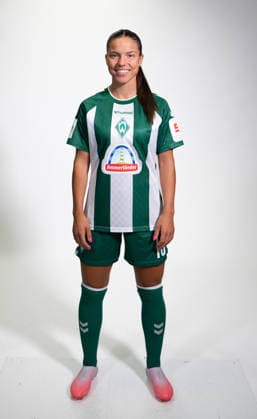 1.BL Frauen, Porträttermin 2026 2027, Luna Vanzeir; SV Werder Bremen; Bremen Bremen Deutschland *** Women s 1st Division, Photo Shoot 2026–2027, Luna Vanzeir, SV Werder Bremen, Bremen, Germany Copyright: xWerderxBremenxviaxNordphotox