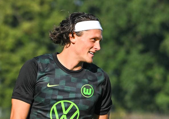 24.08.2026, xlakx, Fussball DFB Pokal 1.Runde, VSG Altglienicke - VfL Wolfsburg v.l. Fabian Reese (VfL Wolfsburg, 11) (DFL DFB REGULATIONS PROHIBIT ANY USE OF PHOTOGRAPHS as IMAGE SEQUENCES and or QUASI-VIDEO) Berlin *** August 24, 2026, xlakx, Soccer DFB Cup 1st Round, VSG Altglienicke vs. VfL Wolfsburg, Fabian Reese (VfL Wolfsburg), 11 DFL DFB REGULATIONS PROHIBIT ANY USE OF PHOTOGRAPHS AS IMAGE SEQUENCES AND OR QUASI-VIDEO, Berlin