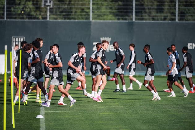 SOCCER - UEFA CL, LASK vs Celtic LINZ,AUSTRIA,24.AUG.26 - SOCCER - UEFA Champions League, play-off, Linzer ASK vs Celtic Glasgow, preview, training LASK. Image shows the team of LASK during the training.  GEPAxpictures xManuelxBinder