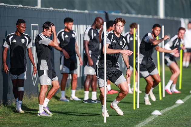 SOCCER - UEFA CL, LASK vs Celtic LINZ,AUSTRIA,24.AUG.26 - SOCCER - UEFA Champions League, play-off, Linzer ASK vs Celtic Glasgow, preview, training LASK. Image shows Joao Tornich (LASK).  GEPAxpictures xManuelxBinder