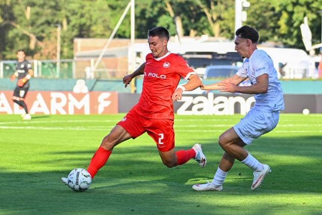 24.08.2026, xlakx, Fussball DFB Pokal 1.Runde, VSG Altglienicke - VfL Wolfsburg v.l. Kilian Fischer (VfL Wolfsburg, 2) Jonas Saliger (VSG Altglienicke, 19) Zweikampf, Duell, Kampf, tackle (DFL DFB REGULATIONS PROHIBIT ANY USE OF PHOTOGRAPHS as IMAGE SEQUENCES and or QUASI-VIDEO) Berlin *** August 24, 2026, xlakx, Soccer DFB Cup First Round, VSG Altglienicke vs. VfL Wolfsburg, featuring Kilian Fischer of VfL Wolfsburg, 2 Jonas Saliger VSG Altglienicke, 19 tackle, duel, battle, DFL DFB REGULATIONS PROHIBIT ANY USE OF PHOTOGRAPHS as IMAGE SEQUENCES and or QUASI-VIDEO Berlin