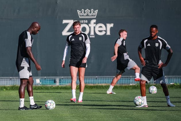 SOCCER - UEFA CL, LASK vs Celtic LINZ,AUSTRIA,24.AUG.26 - SOCCER - UEFA Champions League, play-off, Linzer ASK vs Celtic Glasgow, preview, training LASK. Image shows the team of LASK during the training.  GEPAxpictures xManuelxBinder