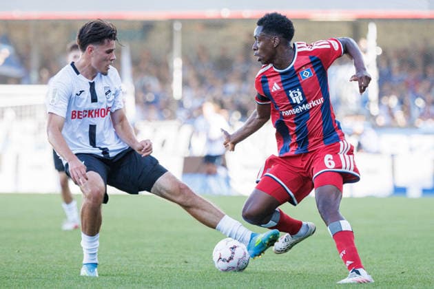 (L-R) Felix Vogler (SC Verl, 27) im Zweikampf mit Albert Sambi Lokonga (Hamburger SV, 06) GER, SC Verl vs. Hamburger SV, Fussball, DFB-Pokal, 1. Runde, Spielzeit 2026 2027, 24.08.2026 DFL Regulations prohibit any use of photographers as image sequences and or quasi-video. GER, SC Verl vs. Hamburger SV, Fussball, DFB-Pokal, 1. Runde, Spielzeit 2026 2027, 24.08.2026 Verl *** L R Felix Vogler, SC Verl, 27, in a tackle with Albert Sambi Lokonga, Hamburger SV, 06 GER, SC Verl vs. Hamburger SV, Soccer, DFB Cup, 1st Round, 2026–2027 Season, August 24, 2026 DFL regulations prohibit the use of photographs as image sequences and or quasi-video GER, SC Verl vs. Hamburger SV, Soccer, DFB Cup, Round 1, 2026–2027 season, August 24, 2026 Verl Copyright: xEibner-Pressefoto JanxRollingerx EP_JSK
