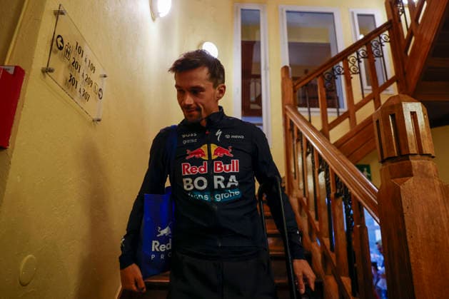 Slovene rider Primoz Roglic (Red Bull Bora) is seen inside a hotel located at 15 kilometers from the finish line where the peloton found shelter from a hailstorm that provoked the cancellation of the third stage of La Vuelta a Espana cycling tour, a 166,7 km journey from Gruissan to Font- Romeu (both in France), 24 August 2026. La Vuelta a Espana cycling tour - Stage 3 !ACHTUNG: NUR REDAKTIONELLE NUTZUNG!  Copyright: xJavierxLizónx GRAF4081 20260824-55021216320_1