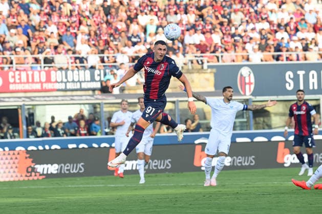 IPA87768322 - Roberto Piccoli (Bologna FC) in action during the Bologna FC vs. SS Lazio Italian Serie A soccer match in Bologna, Italy, on August 24, 2026  Copyright: xGianlucaxRicci IPAxSportx xx 87768322