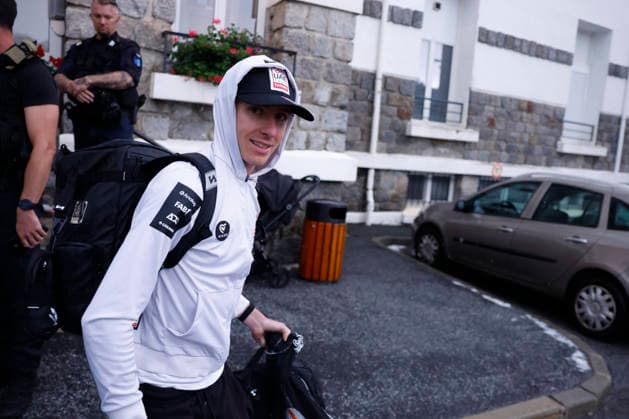 Slovene rider Tadej Pogacar (UAE Emirates) leaves the hotel located at 15 kilometers from the finish line where the peloton found shelter from a hailstorm that provoked the cancellation of the third stage of La Vuelta a Espana cycling tour, a 166,7 km journey from Gruissan to Font- Romeu (both in France), 24 August 2026. La Vuelta a Espana cycling tour - Stage 3 !ACHTUNG: NUR REDAKTIONELLE NUTZUNG!  Copyright: xJavierxLizónx GRAF4084 20260824-55021216425_1