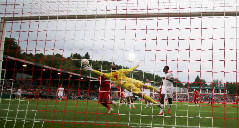 24.08.2026, xfsx, Herren, Fussball, Saison 2026 2027, DFB-Pokal, 1. Hauptrunde: FC Wuerzburger Kickers - 1. FC Koeln v.li.: David Abrangao (FC Wuerzburger Kickers) erzielt das Tor zum 1:0, scores the goal 1.0, Marvin Schwaebe (1. FC Koeln), Ragnar Ache (1. FC Koeln) Wuerzburg AKON ARENA Bayern Deutschland *** August 24, 2026, xfsx, Men s, Soccer, 2026–2027 Season, DFB Cup, 1st Round: FC Würzburger Kickers vs. 1. FC Köln; from left: David Abrangão (FC Würzburger Kickers) scores the goal, making it 1–0, Marvin Schwaebe (1 FC Cologne), Ragnar Ache (1 FC Cologne), Würzburg, AKON ARENA, Bavaria, Germany
