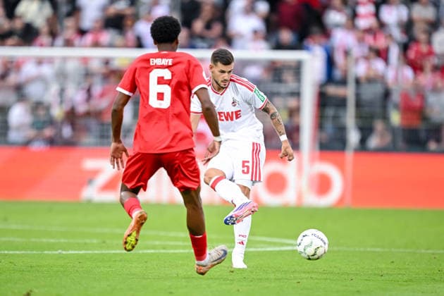 Namrund Embaye (FC Wuerzburger Kickers) und Tom Krauss (1.FC Koeln) im Zweikampf waehrend des DFB-Pokal 1 Runde Spiels zwichen Wuerzburger Kickers v 1.FC Koeln, AKON ARENA am 24. August 2026 in Wuerzburg, Deutschland. (Foto von Harry Langer DeFodi Images) +++ Namrund Embaye (FC Wuerzburger Kickers) und Tom Krauss (1.FC Koeln) battle for the ball during the DFB-Pokal 1 Runde match between Wuerzburger Kickers v 1.FC Koeln at AKON ARENA on August 24, 2026 in Wuerzburg, Germany. (Photo by Harry Langer DeFodi Images) (Photo by Harry Langer DeFodi Images) DFB DFL REGULATIONS PROHIBIT ANY USE OF PHOTOGRAPHS AS IMAGE SEQUENCES AND OR QUASI-VIDEO. - *** Namrund Embaye of FC Wuerzburger Kickers and Tom Krauss of 1. FC Koeln battle for the ball during the DFB Cup first-round match between Wuerzburger Kickers and 1. FC Koeln at AKON ARENA on August 24, 2026, in Wuerzburg, Germany. Photo by Harry Langer, DeFodi Images. Namrund Embaye of FC Würzburg Kickers and Tom Krauss of 1. FC Köln battle for the ball during the DFB Cup first-round match between Würzburg Kickers and 1. FC Köln at AKON ARENA on August 24, 2026 in Würzburg, Germany. Photo by Harry Langer, DeFodi Images. Photo by Harry Langer, DeFodi Images. DFB and DFL regulations prohibit any use of photographs as image sequences and or quasi-video.