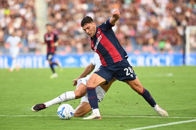 SOCCER - Serie A - Bologna FC vs. SS Lazio Photo by IPA ABACAPRESS.COM87768531 - Nicolo Cambiaghi (Bologna FC) and Adam Marusic (SS Lazio) in action during the Bologna FC vs. SS Lazio Italian Serie A soccer match in Bologna, Italy, on August 24, 2026 Bologna Italy  Copyright: xIPAxSport ABACAx